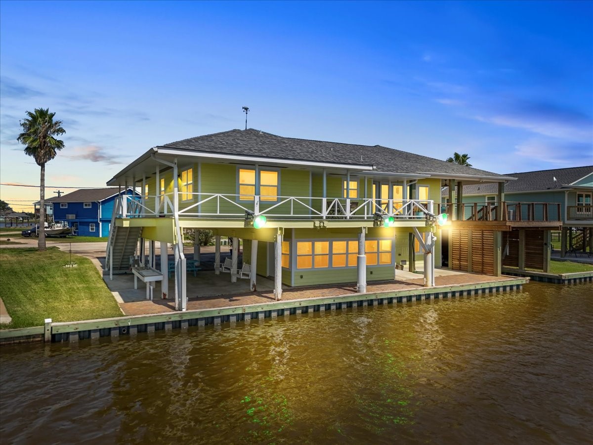 6 Trout Lane Freeport, TX 77541 - Photo 4 of 40 a front view of a house with a yard