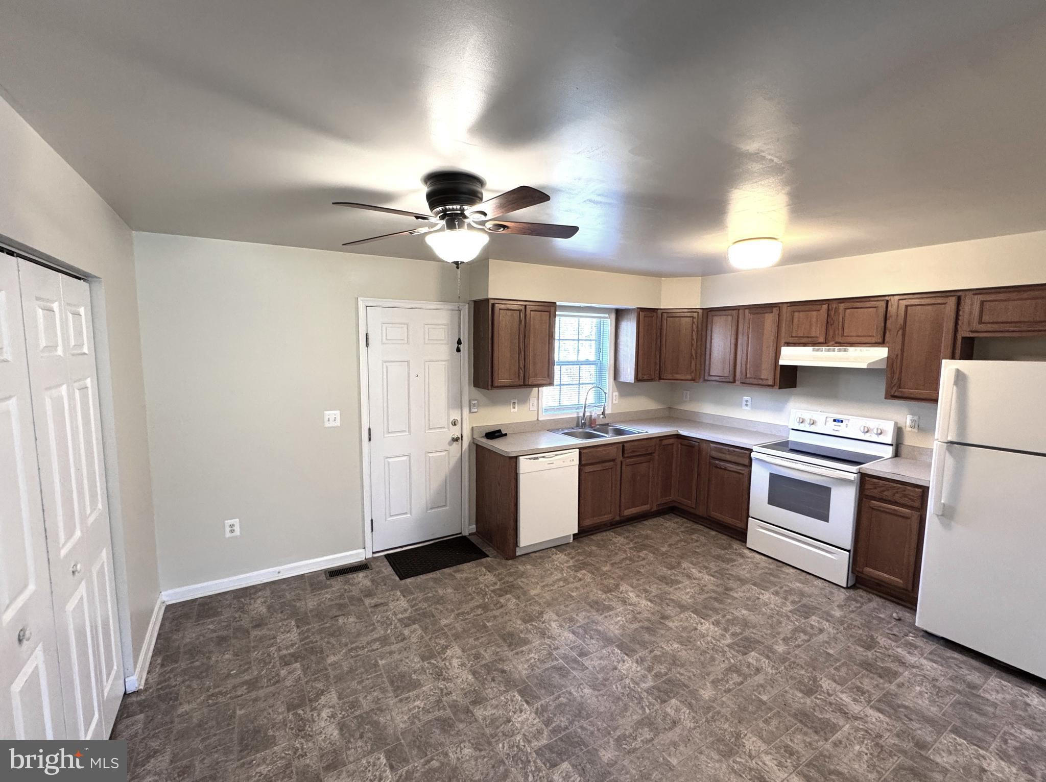 38300 Chaptico Road Mechanicsville, MD 20659 - Photo 3 of 31