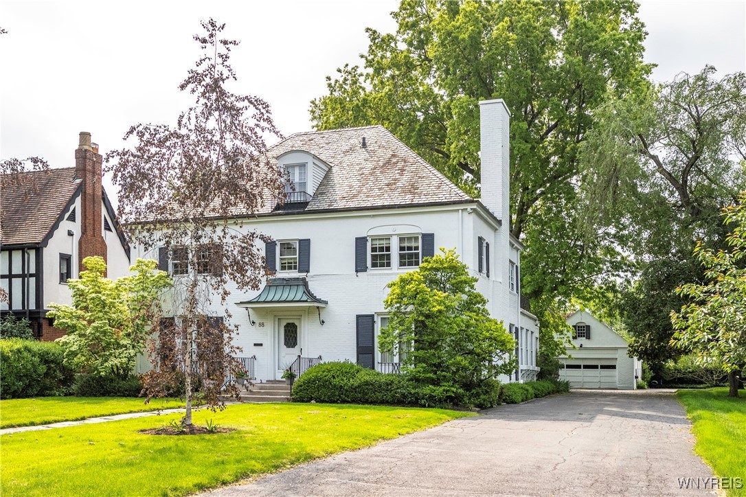 88 Middlesex Road Buffalo, NY 14216 - Photo 1 of 50