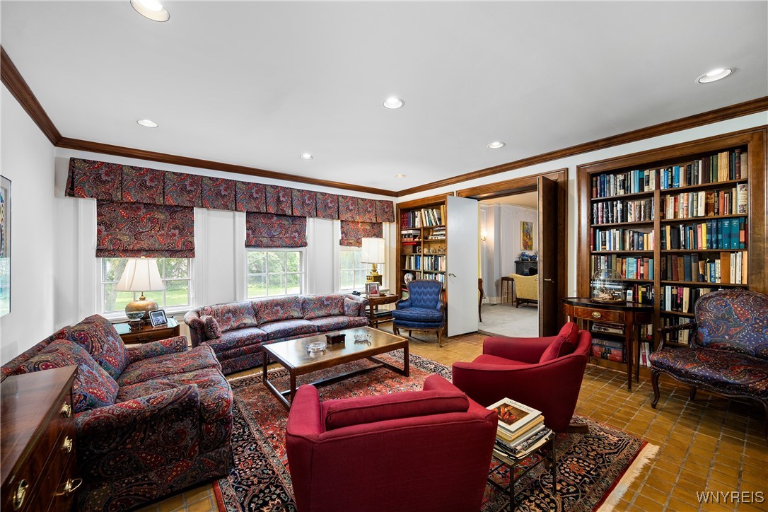 88 Middlesex Road Buffalo, NY 14216 - Photo 9 of 50