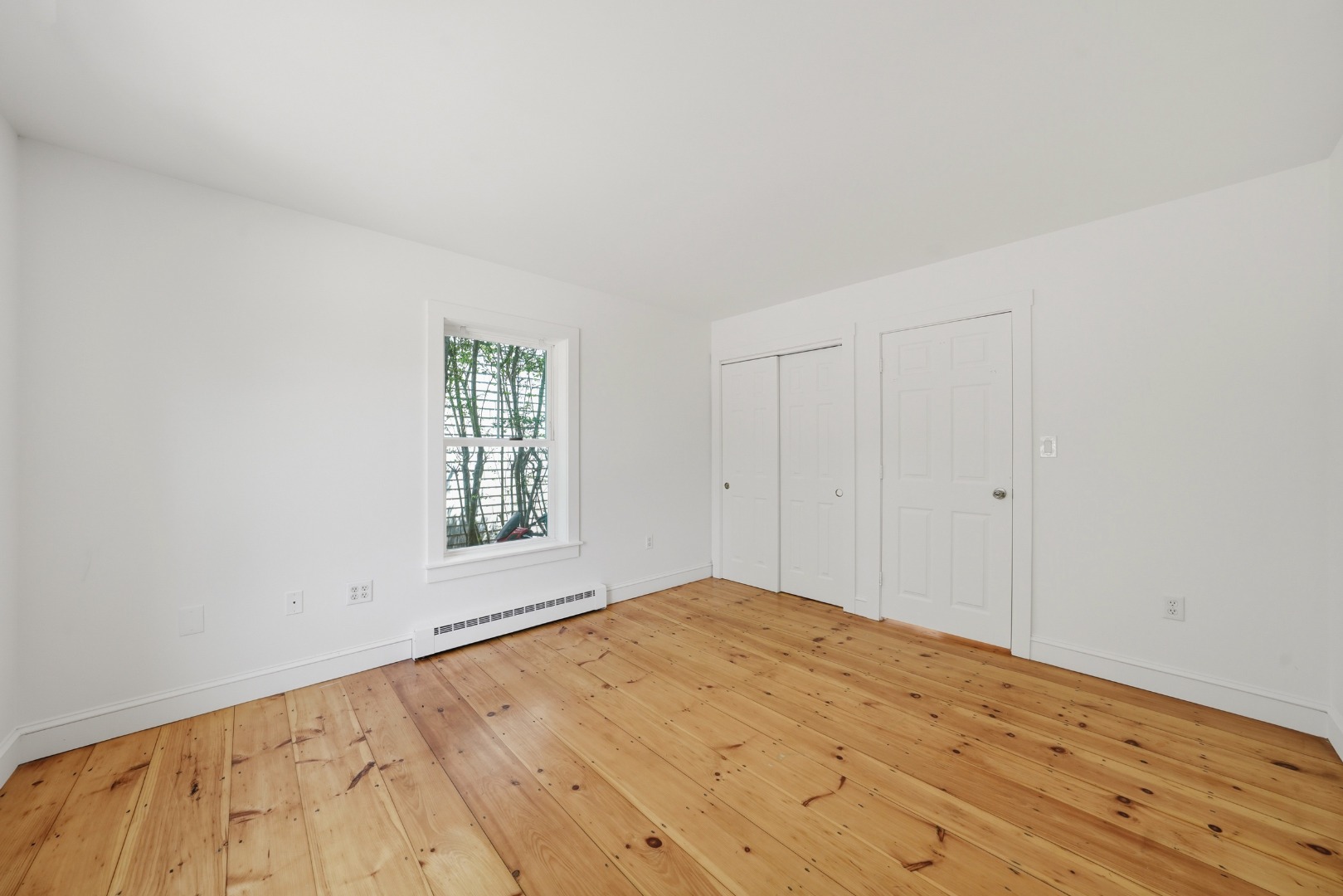 14 Essex Road Nantucket, MA 02554 - Photo 12 of 17 Front House | 1st Floor BR | BR 1