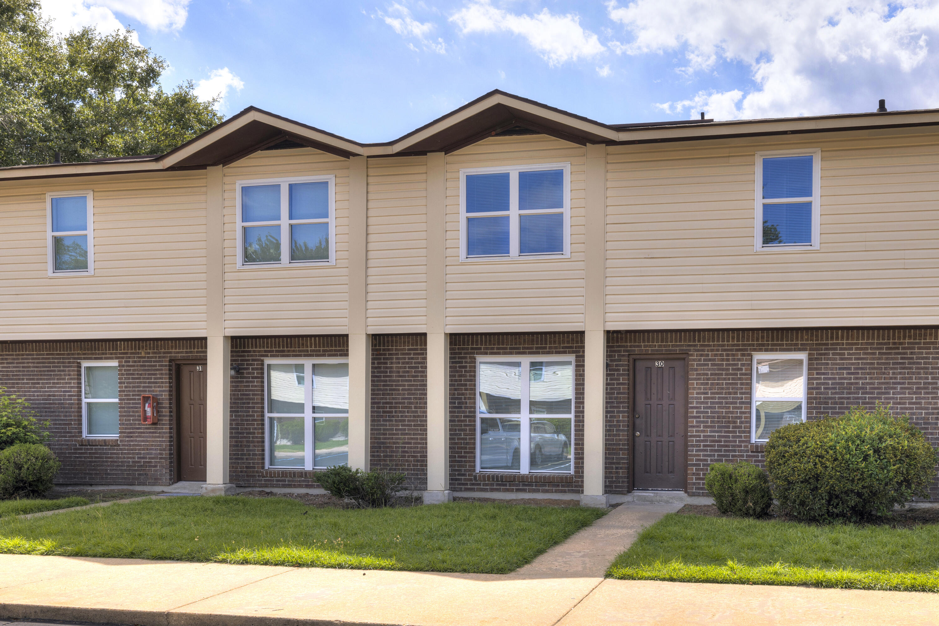 1121 Alice Drive, Unit 8 Sumter, SC 29150 - Photo 4 of 28 02