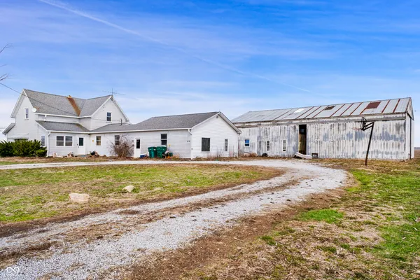 $219,900 | 4682 East Division Road, Windfall, IN 46076