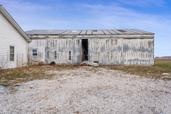 $219,900 | 4682 East Division Road, Windfall, IN 46076