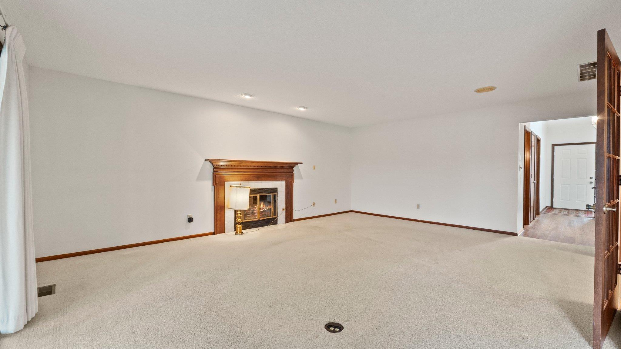 4612 Crystal Ridge Cove Fort Wayne, IN 46835 - Photo 11 of 36 Gallery Image 11