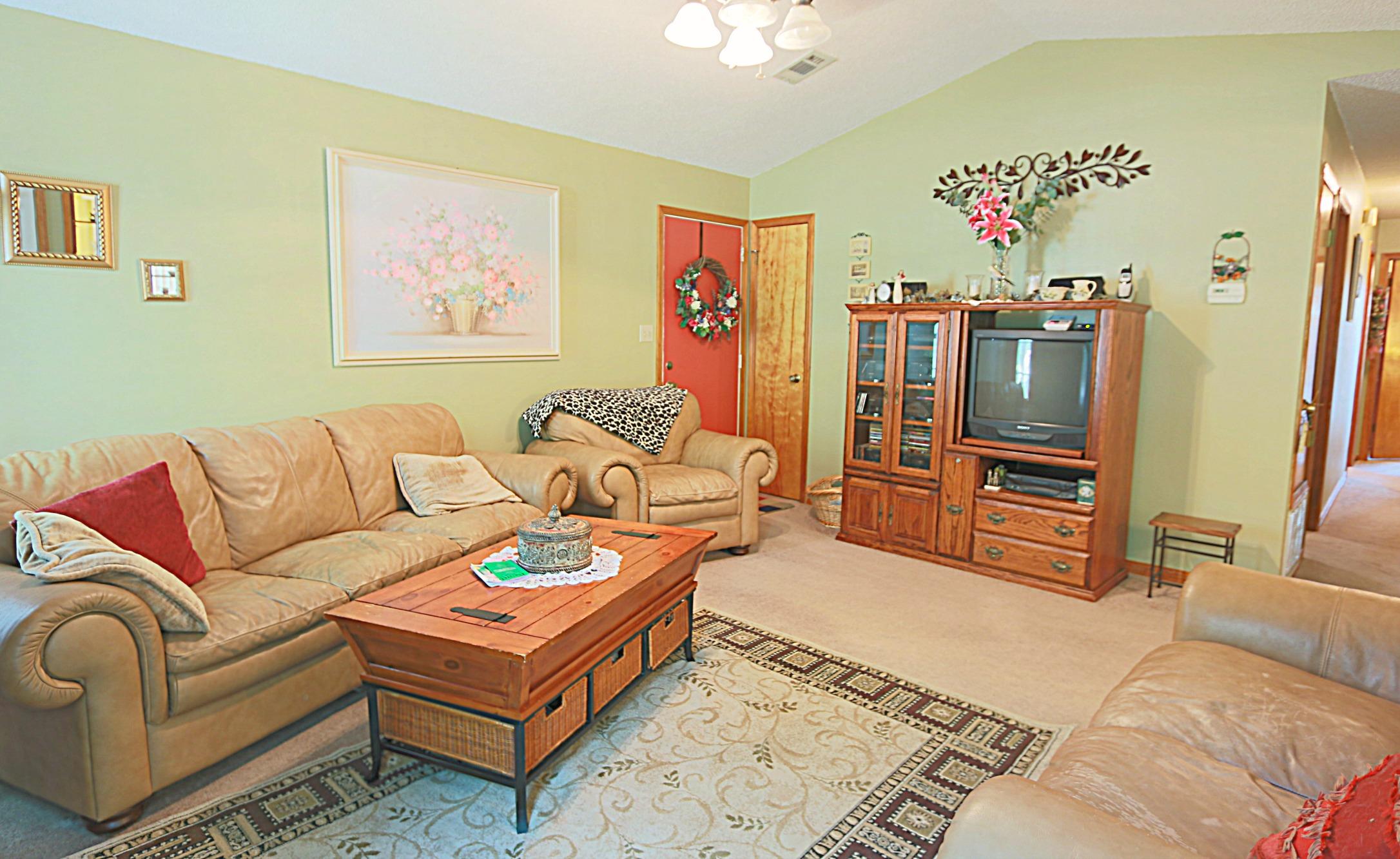 324 Springwood Circle Crestview, FL 32536 - Photo 3 of 15 Living Room 3
