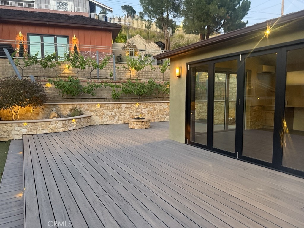 2746 North Kenneth Road Burbank, CA 91504 - Photo 23 of 29