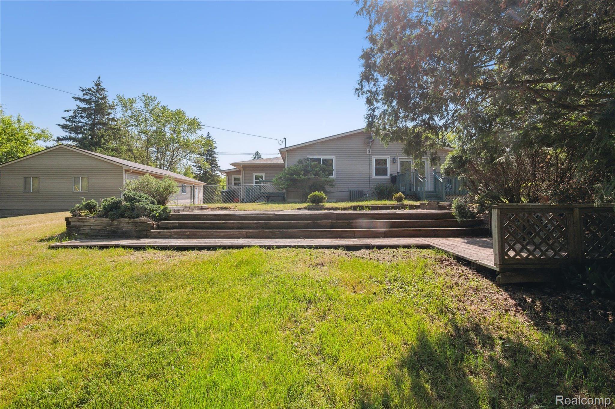 956 Hemingway Road Lake Orion, MI 48362 - Photo 16 of 70 Gallery Image 16