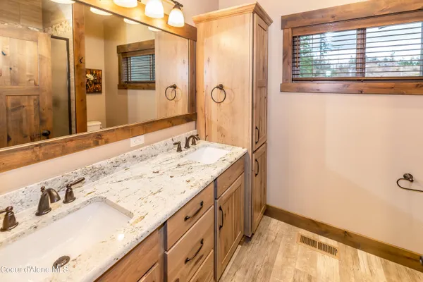 $1,783,000 | 44 Palouse Drive, Nordman, ID 83848