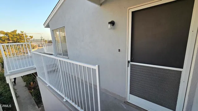 $2,600 | 1483 North Altadena Drive, Pasadena, CA 91107
