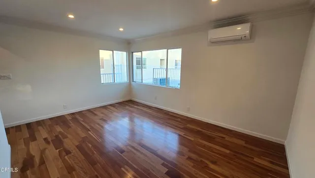 $2,600 | 1483 North Altadena Drive, Pasadena, CA 91107