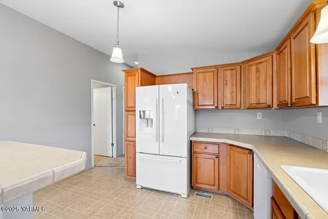 $127,000 | 18 West Washington Avenue, Unit 130, Union Gap, WA 98903