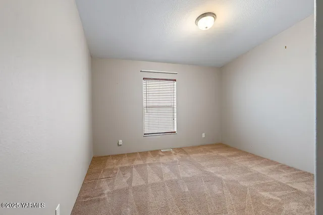 $127,000 | 18 West Washington Avenue, Unit 130, Union Gap, WA 98903