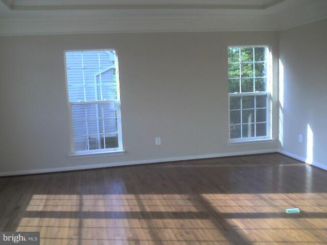 9810 Farm Pond Road Laurel, MD 20708 - Photo 8 of 23 Living Room