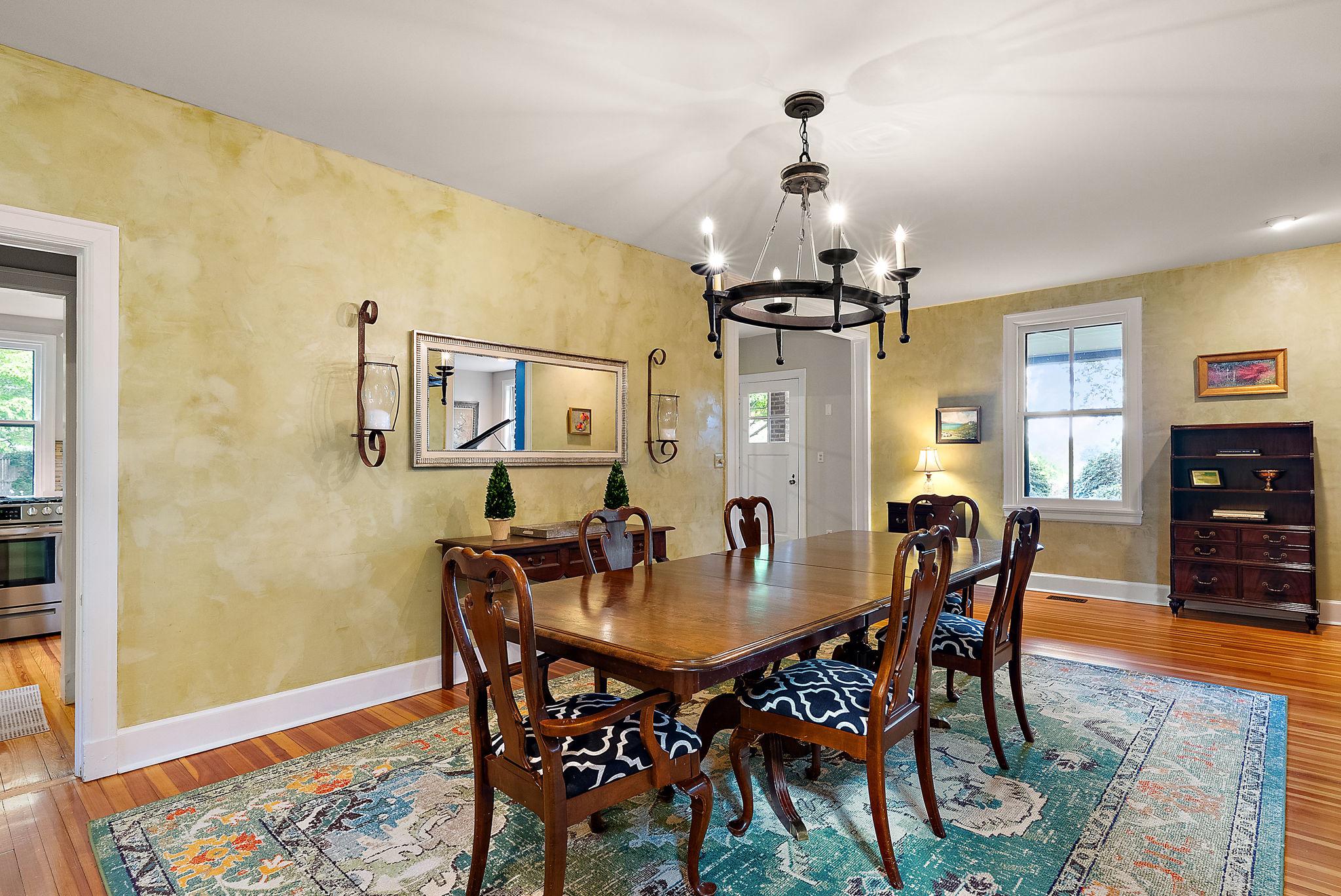 7 Twaddell Mill Road Wilmington, DE 19807 - Photo 13 of 35 Venetian plaster walls in dining room