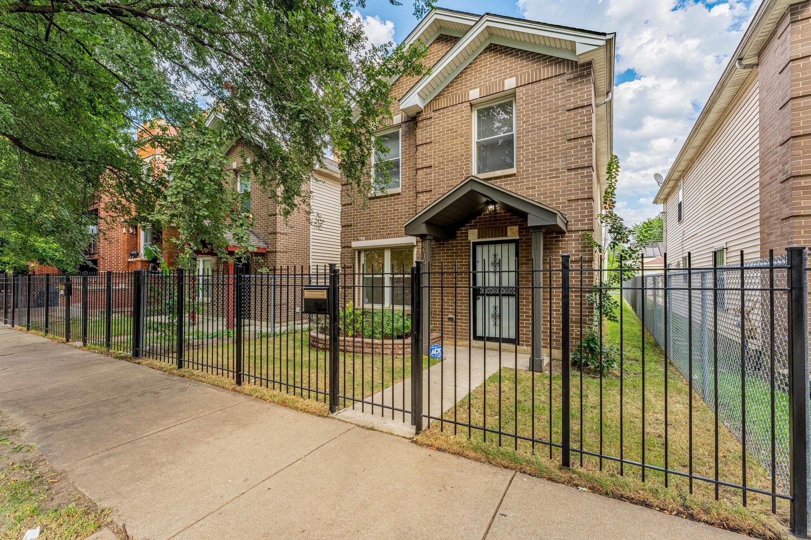 6615 South Normal Boulevard Chicago, IL 60621 - Photo 1 of 33 Gallery Image 1