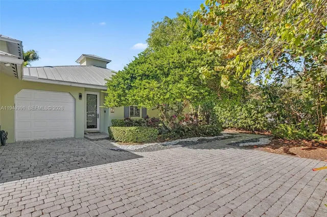 $1,495,000 | 10530 Southwest 77th Avenue, Unit 1, Pinecrest, FL 33156