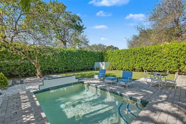 $1,495,000 | 10530 Southwest 77th Avenue, Unit 1, Pinecrest, FL 33156