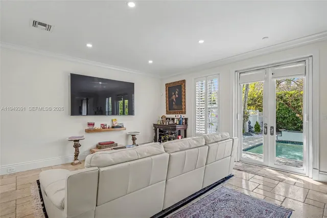 $1,495,000 | 10530 Southwest 77th Avenue, Unit 1, Pinecrest, FL 33156