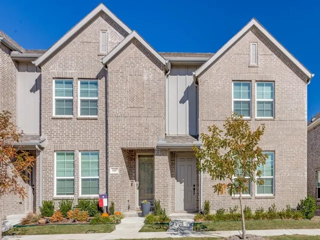 $2,400 | 5109 Community Street, Haltom City, TX 76117