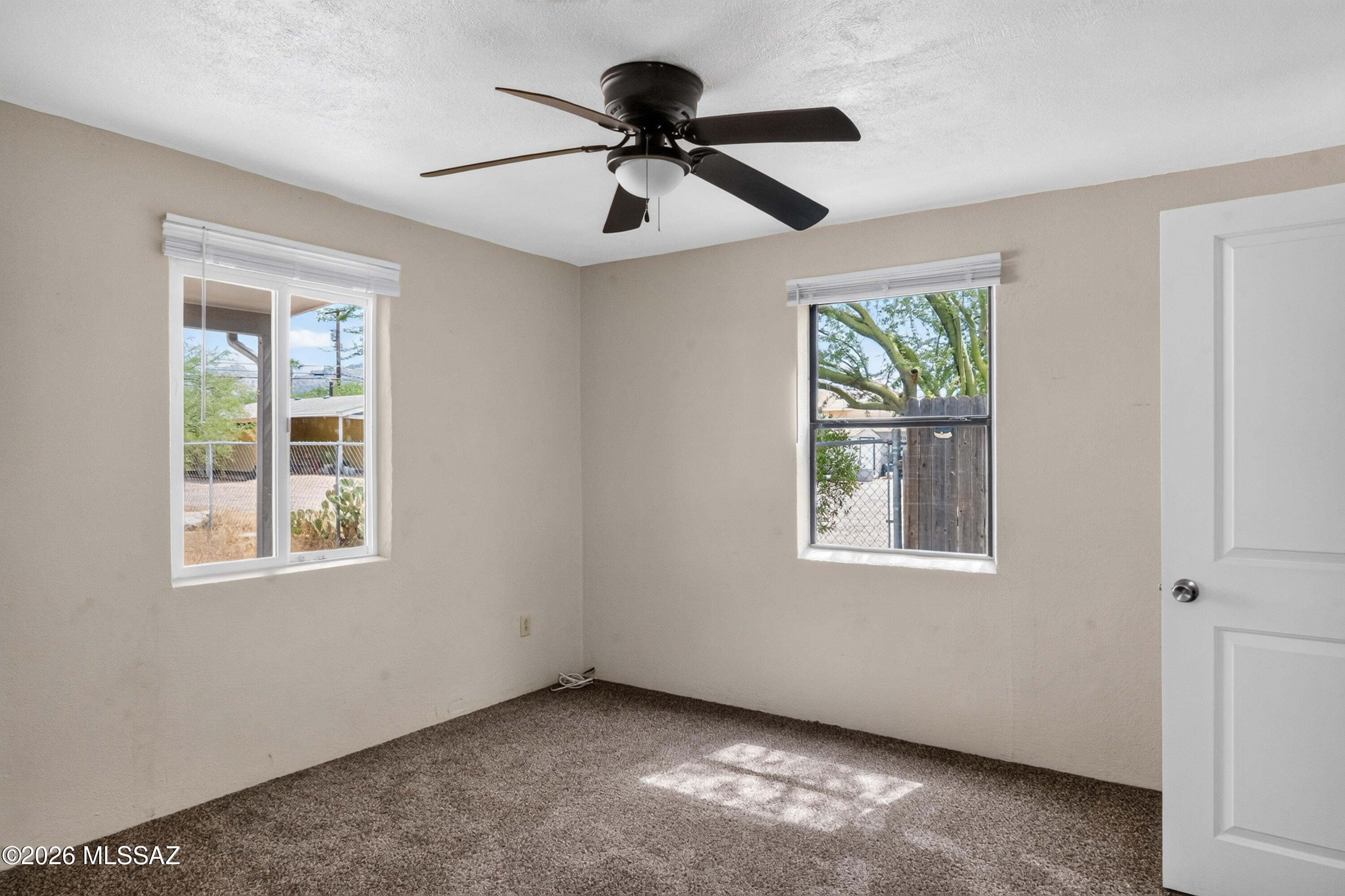 131 West Pastime Road Tucson, AZ 85705 - Photo 10 of 18 Primary Bedroom