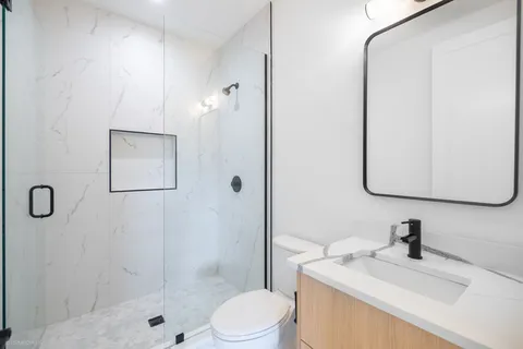 $7,250 | 2113 North Kenmore Avenue, Unit 2, Chicago, IL 60614