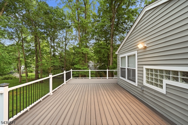 47 Crossbrook Road Livingston, NJ 07039 - Photo 32 of 35