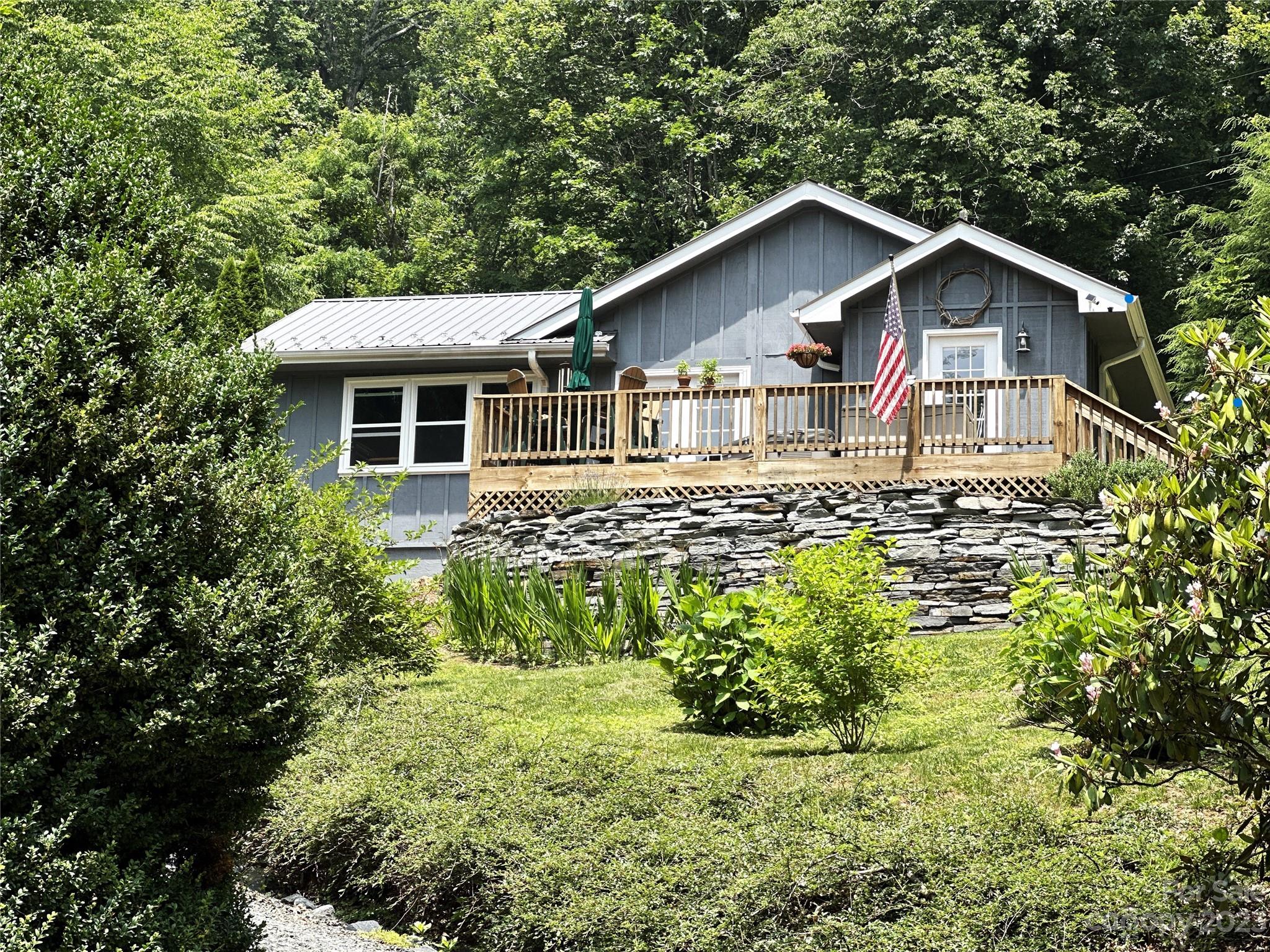 208 Bear Wallow Road Marion, NC 28752 - Photo 2 of 48 Gallery Image 2