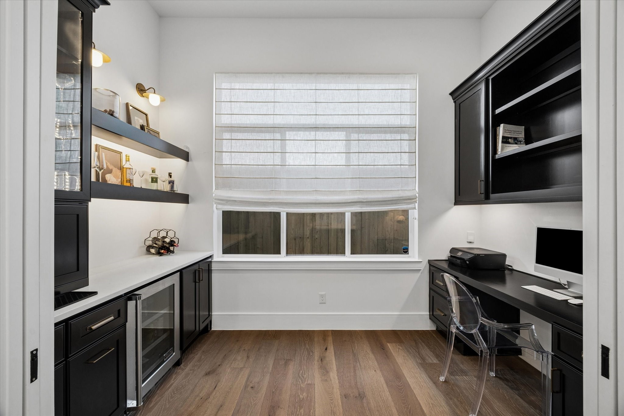 1661 Bingle Road Houston, TX 77055 - Photo 8 of 33 built in study and renovated dry bar & beverage station.