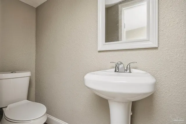 $190,000 | 206 South 2nd Street, Pensacola, FL 32507