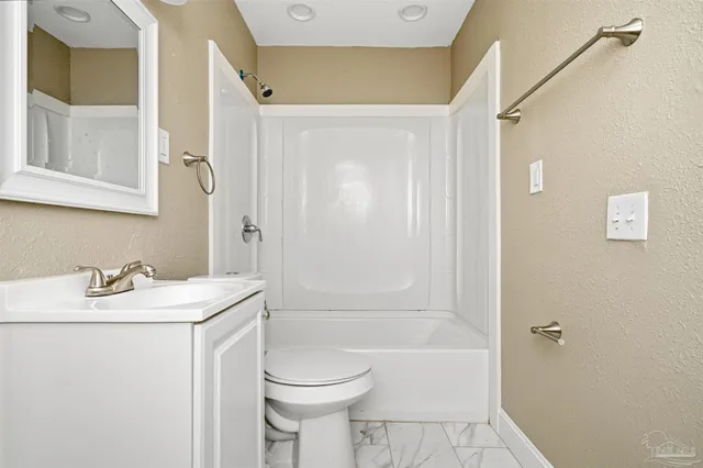 $190,000 | 206 South 2nd Street, Pensacola, FL 32507