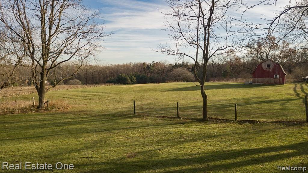 1801 Silver Bell Road Rochester, MI 48306 - Photo 35 of 42 Silverbell
