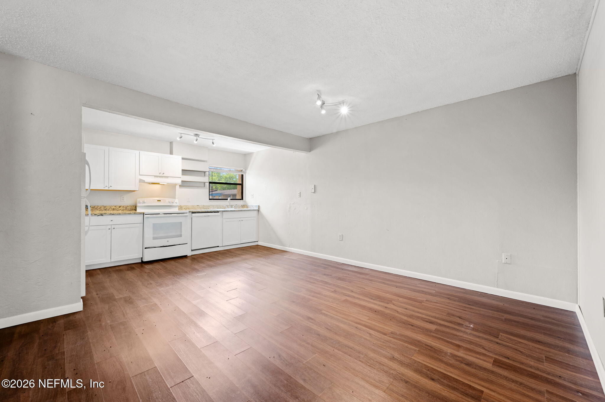 2811 Southwest Archer Road, Unit C18 Gainesville, FL 32608 - Photo 16 of 32 16-web-or-mls-2811 SW Archer Road Unit C