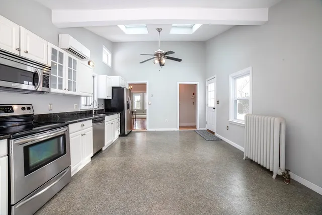 $575,000 | 18 Hadwen Lane, Worcester, MA 01602