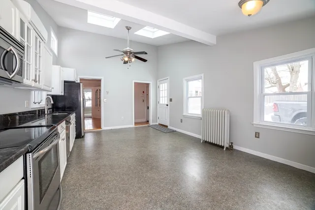 $575,000 | 18 Hadwen Lane, Worcester, MA 01602