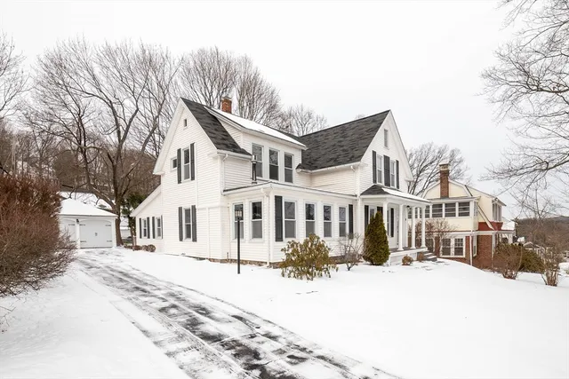 $575,000 | 18 Hadwen Lane, Worcester, MA 01602