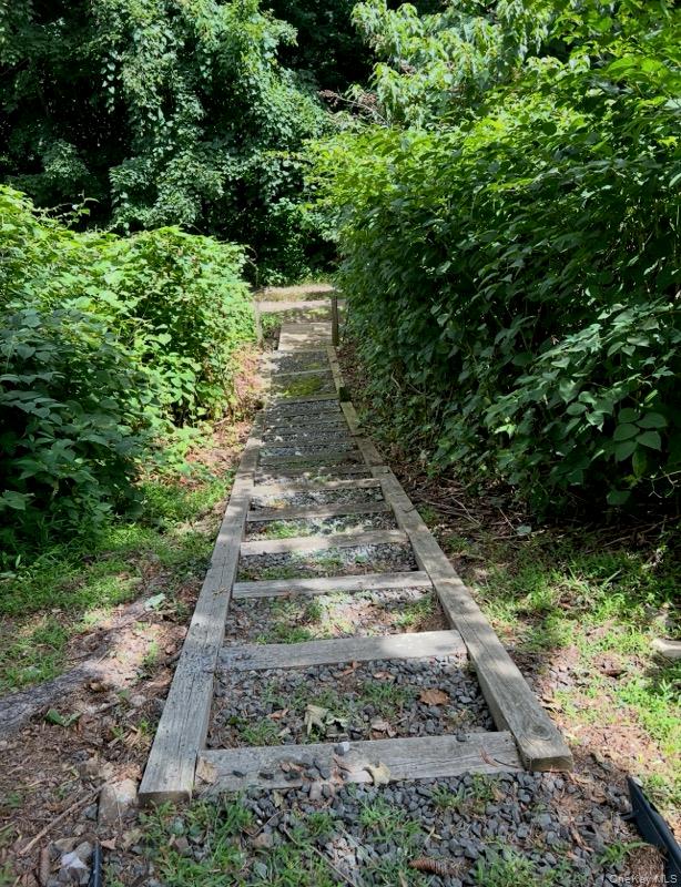 1095 Rte 9W Nyack, NY 10960 - Photo 11 of 12 a view of a yard with plants
