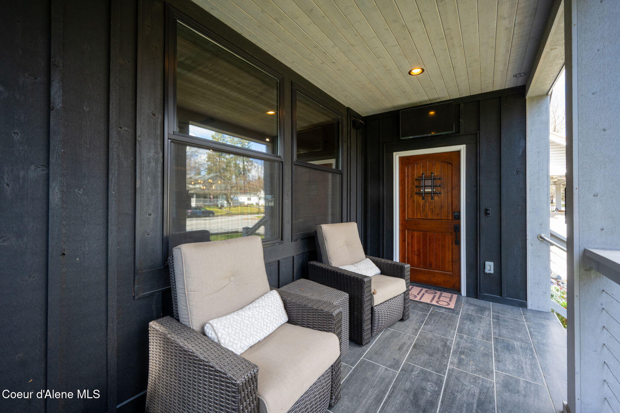 715 North Government Way Coeur D'Alene, ID 83814 - Photo 2 of 30 20-web-or-mls-DSC_1808