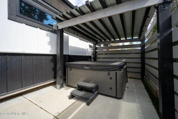 $1,390,000 | 715 North Government Way, Coeur D'Alene, ID 83814