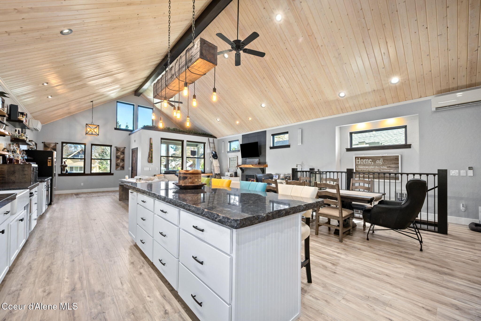 715 North Government Way Coeur D'Alene, ID 83814 - Photo 10 of 30 30-web-or-mls-DSC_2885