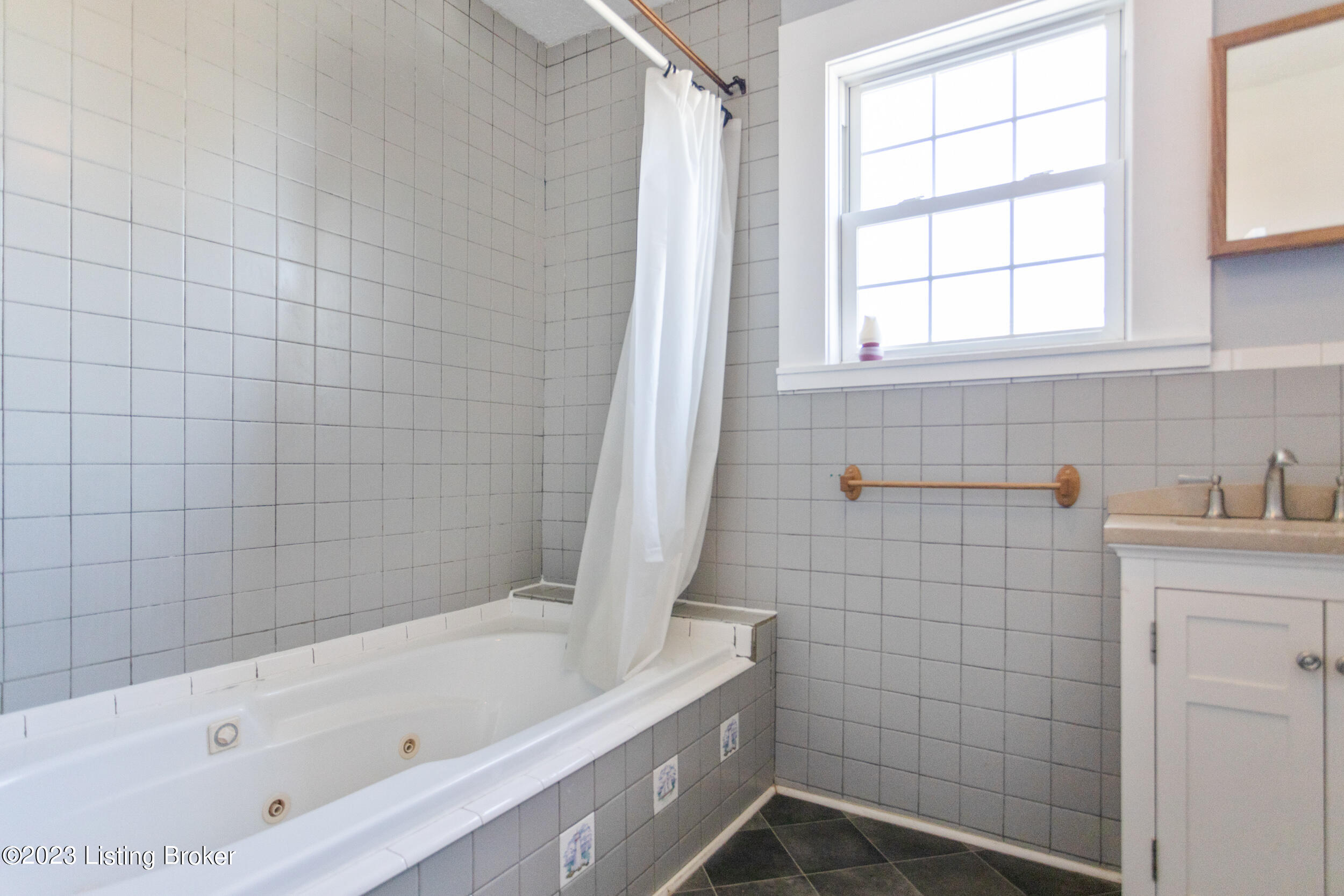 24 Welby Road Louisville, KY 40258 - Photo 72 of 77 24 Welby Rd-86