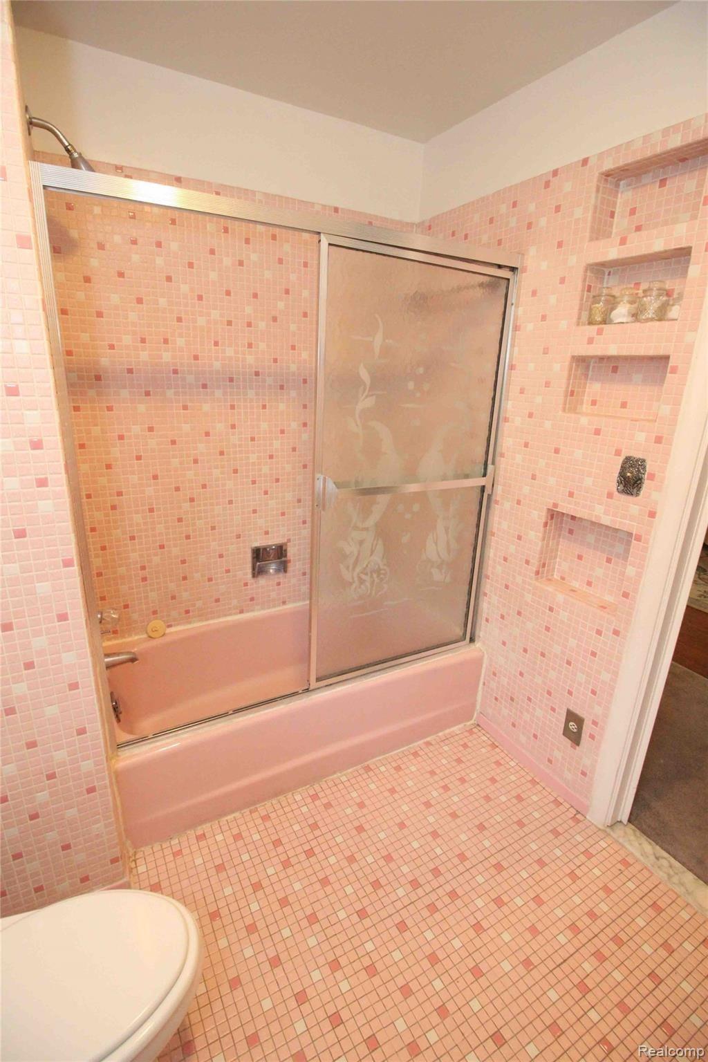 2425 Longfellow Street Detroit, MI 48206 - Photo 24 of 34 IMG_1246.jpeg