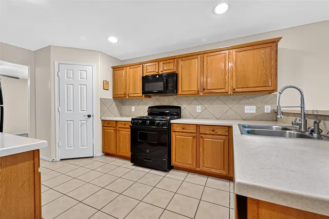 $1,800 | 11739 Edenstone Drive, Cypress, TX 77429