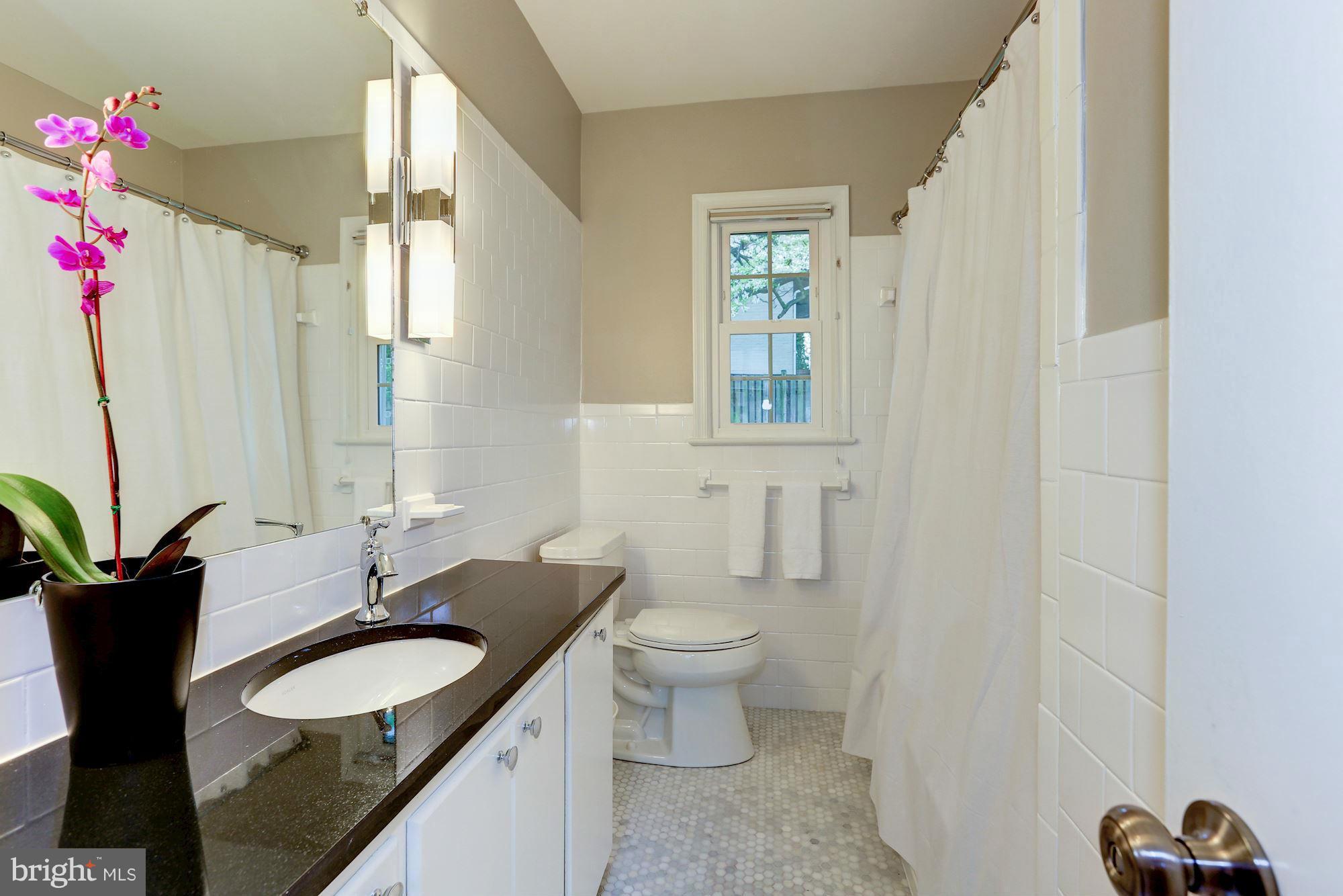 206 Whitestone Road Silver Spring, MD 20901 - Photo 15 of 30 Bath