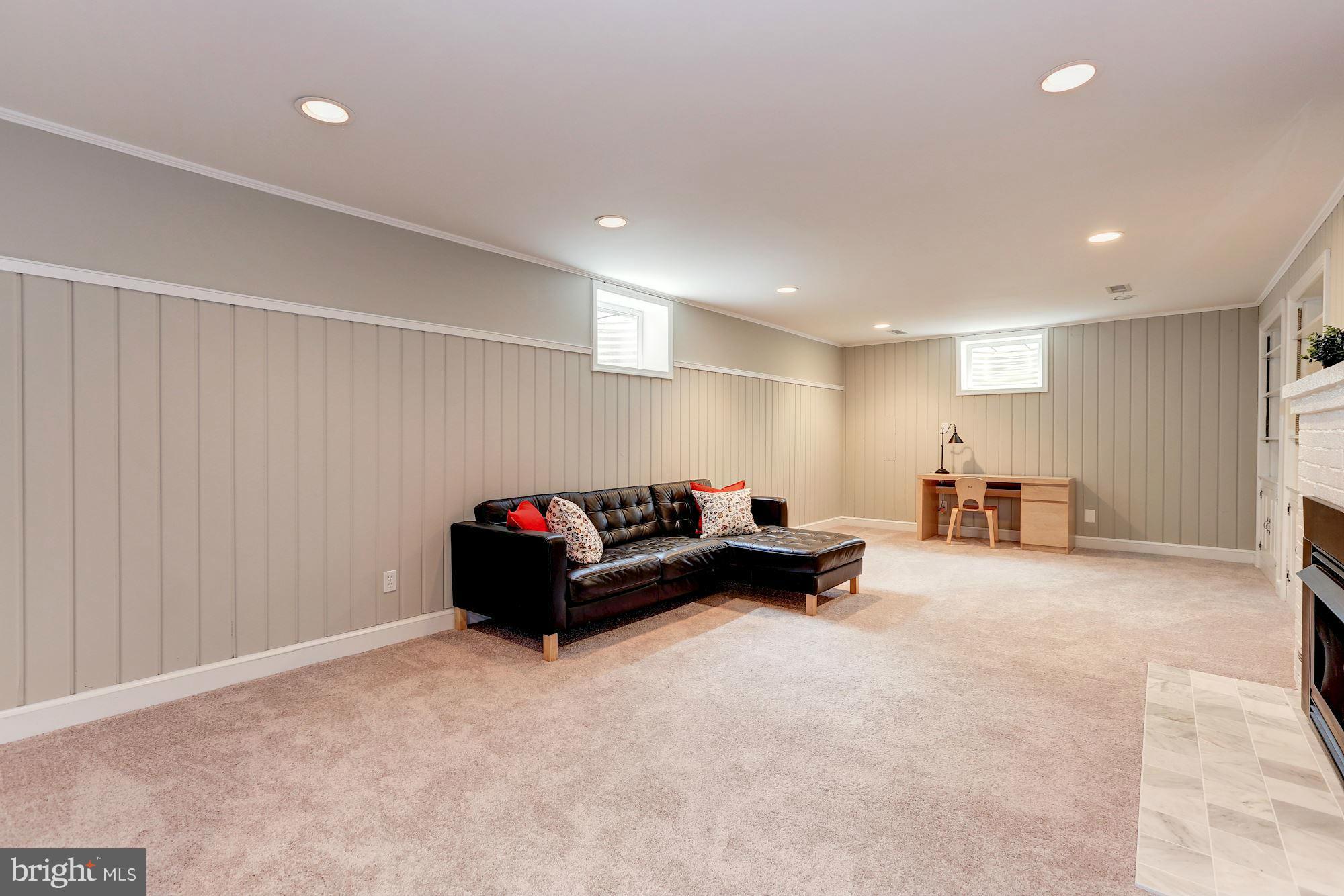 206 Whitestone Road Silver Spring, MD 20901 - Photo 25 of 30 Family Room