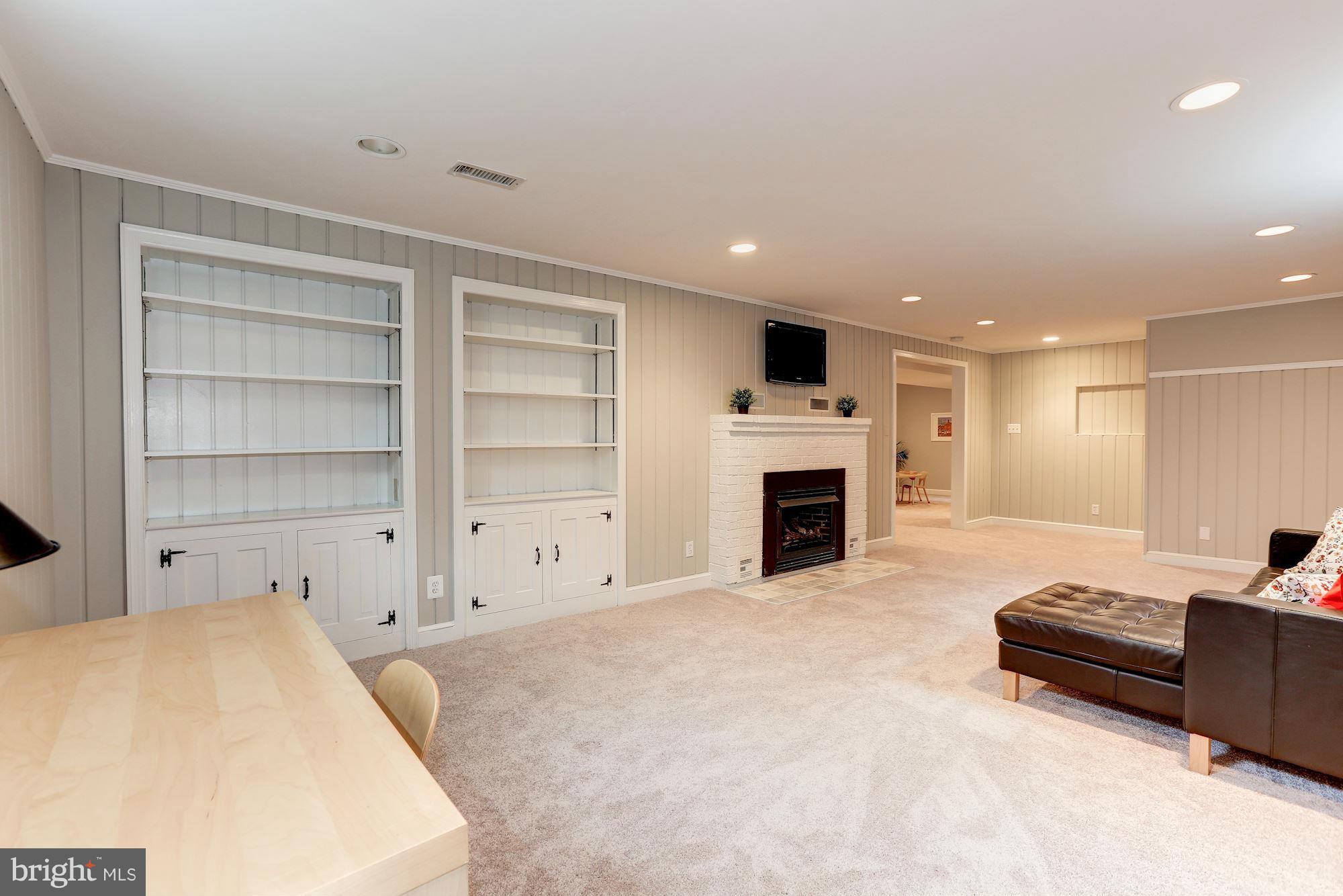 206 Whitestone Road Silver Spring, MD 20901 - Photo 26 of 30 Family Room