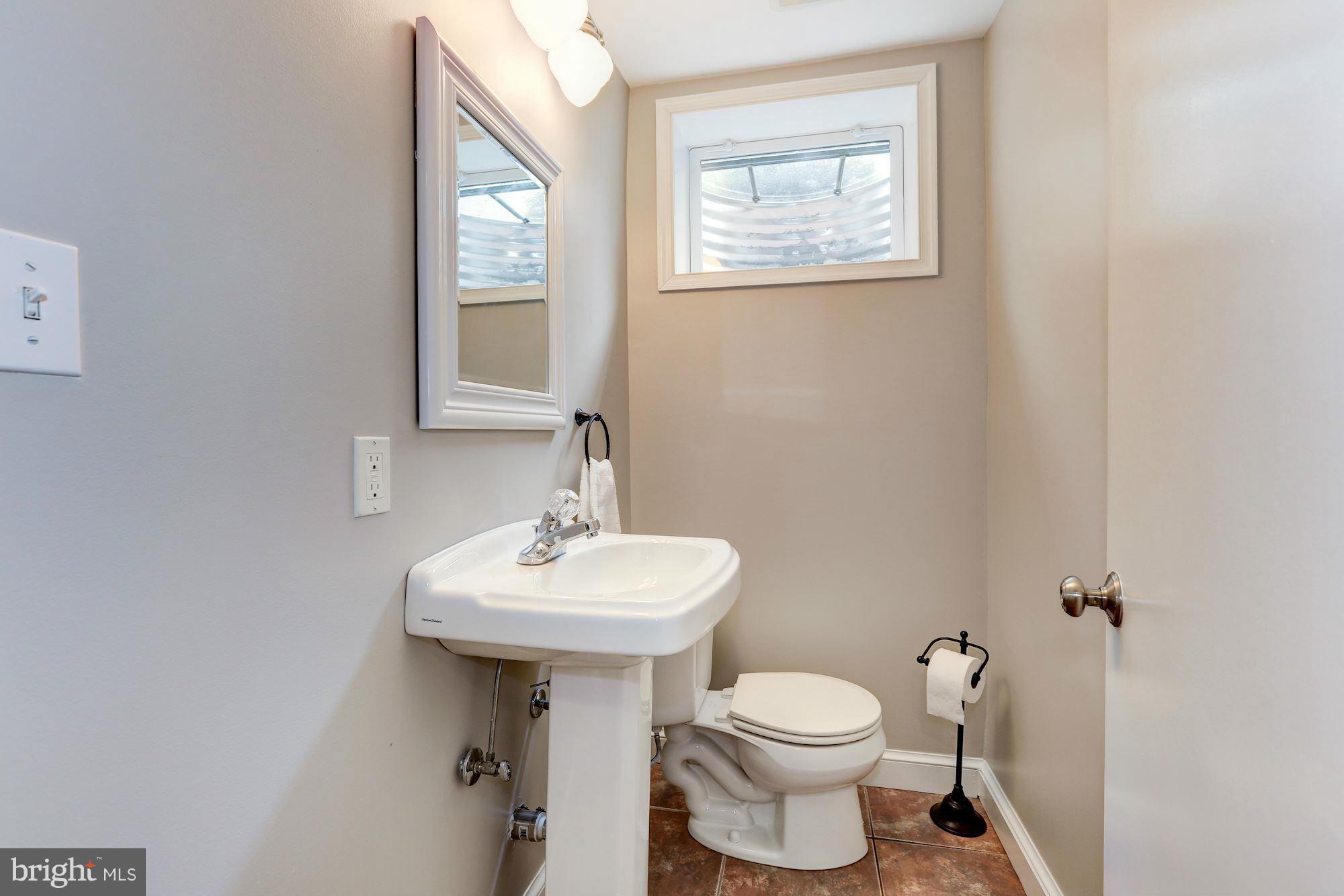 206 Whitestone Road Silver Spring, MD 20901 - Photo 27 of 30 Bath