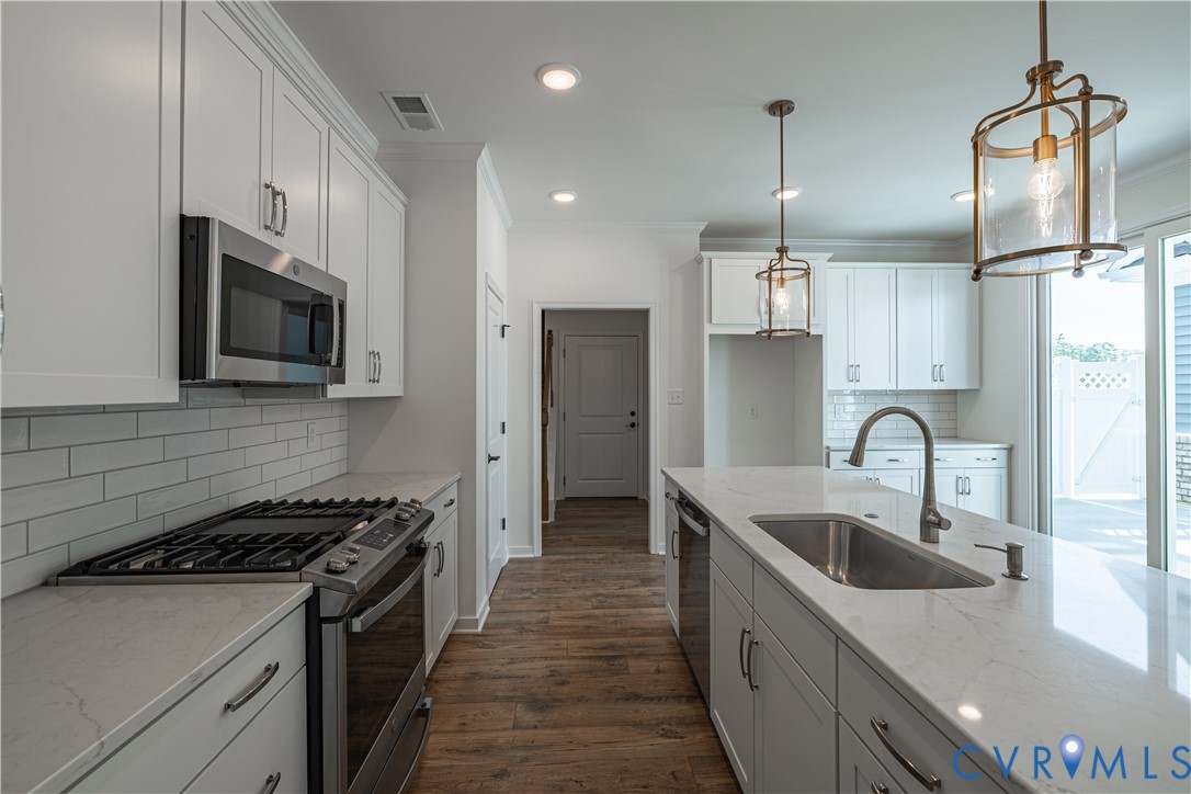 6714 Mayland Rdg Lane; Moseley, VA 23120 - Photo 6 of 26 Photo from Boone Homes Gallery; photo of similar h