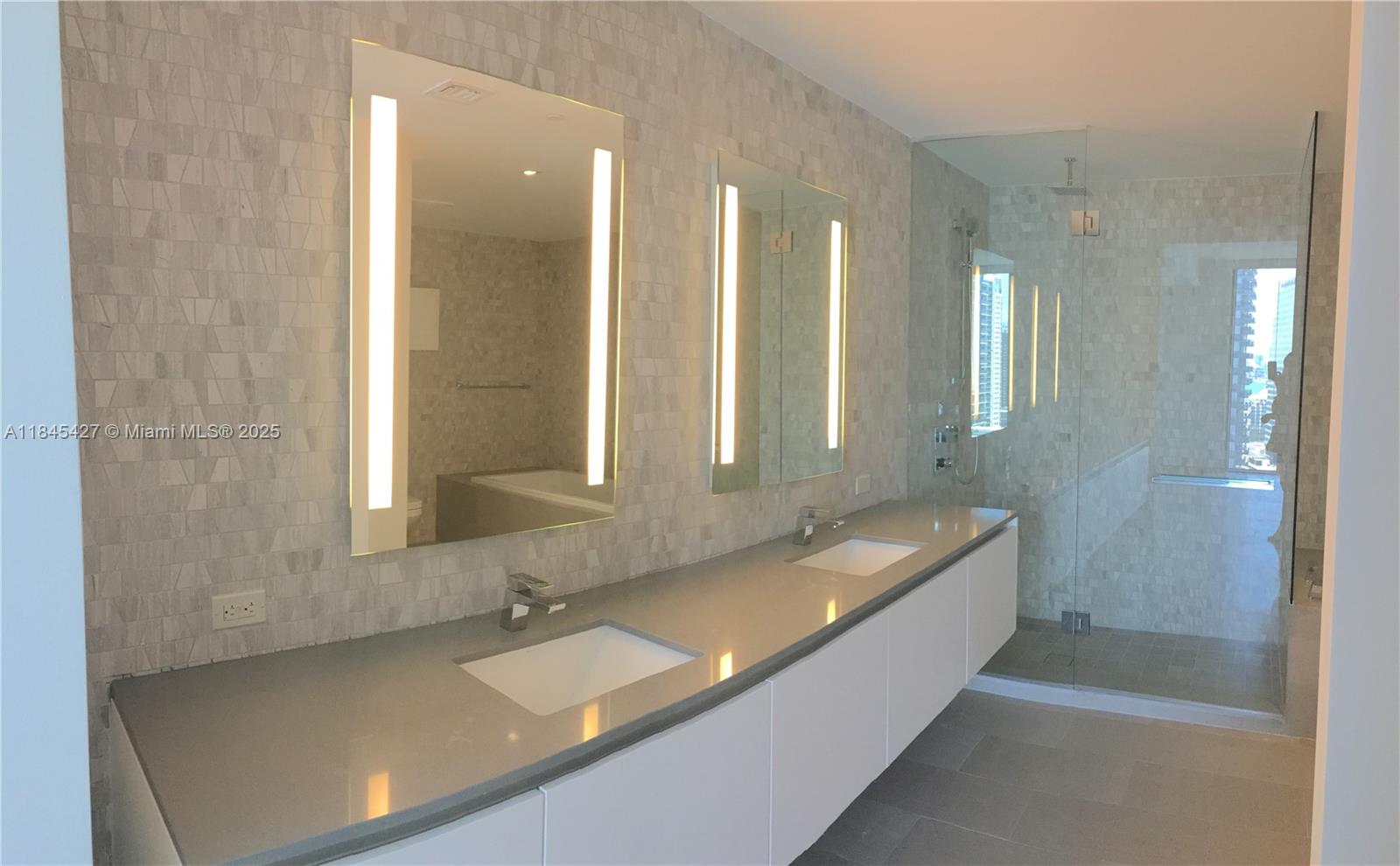 88 Southwest 7th Street, Unit 2305 Miami, FL 33130 - Photo 2 of 48