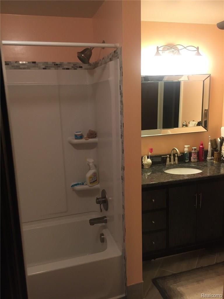 858 North Hickory Ridge Road Highland, MI 48357 - Photo 16 of 17 Bath 4.jpg